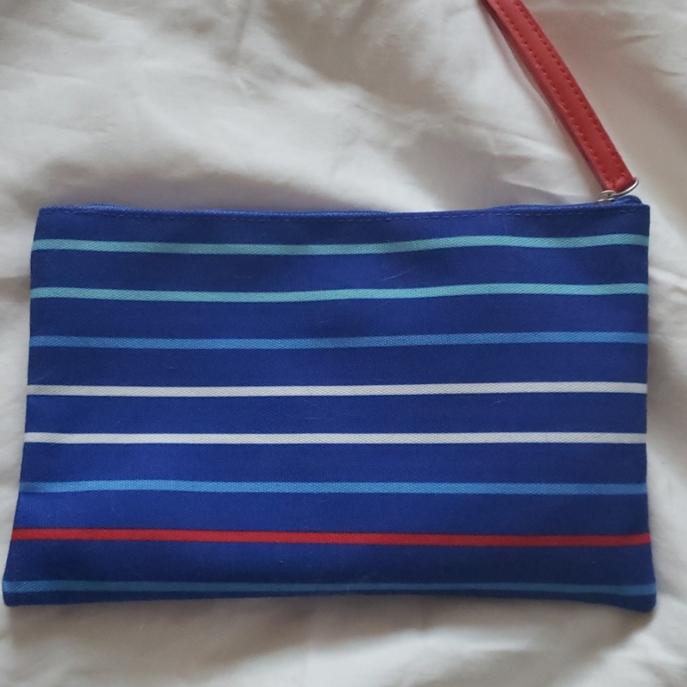 NWOT - Makeup / toiletry bag